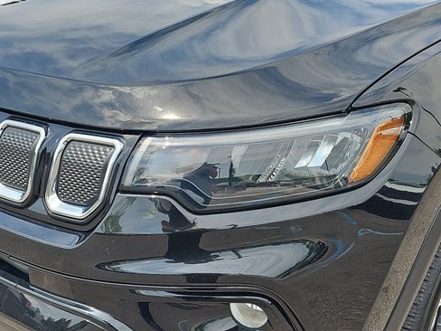 Used 2022 Jeep Compass Limited AWD/4WD image 27
