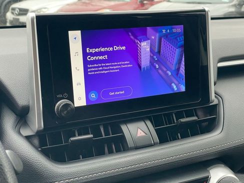 Used 2024 Toyota RAV4 LE image 17