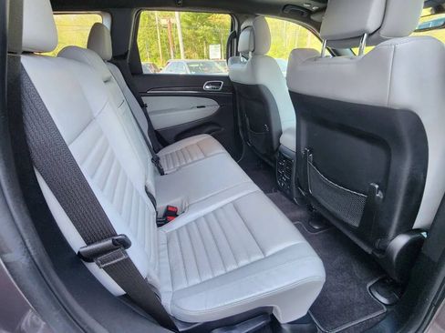 Used 2018 Jeep Grand Cherokee Limited AWD/4WD image 14