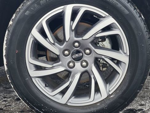 Certified 2024 Lincoln Corsair Premiere w/ Equipment Group 101A image 17