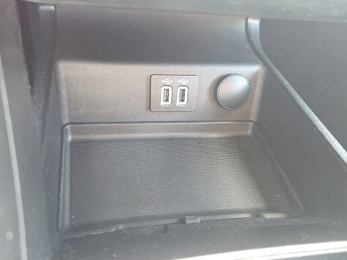 Used 2019 Ford Fusion Titanium AWD/4WD image 18