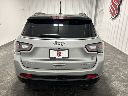 Used 2022 Jeep Compass Limited w/ Elite Group AWD/4WD image 3