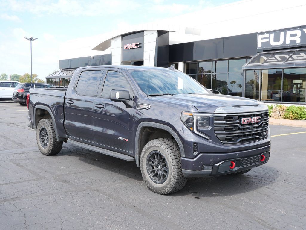 Certified 2022 GMC Sierra 1500 AT4 w/ AT4 Premium Package AWD/4WD image 3