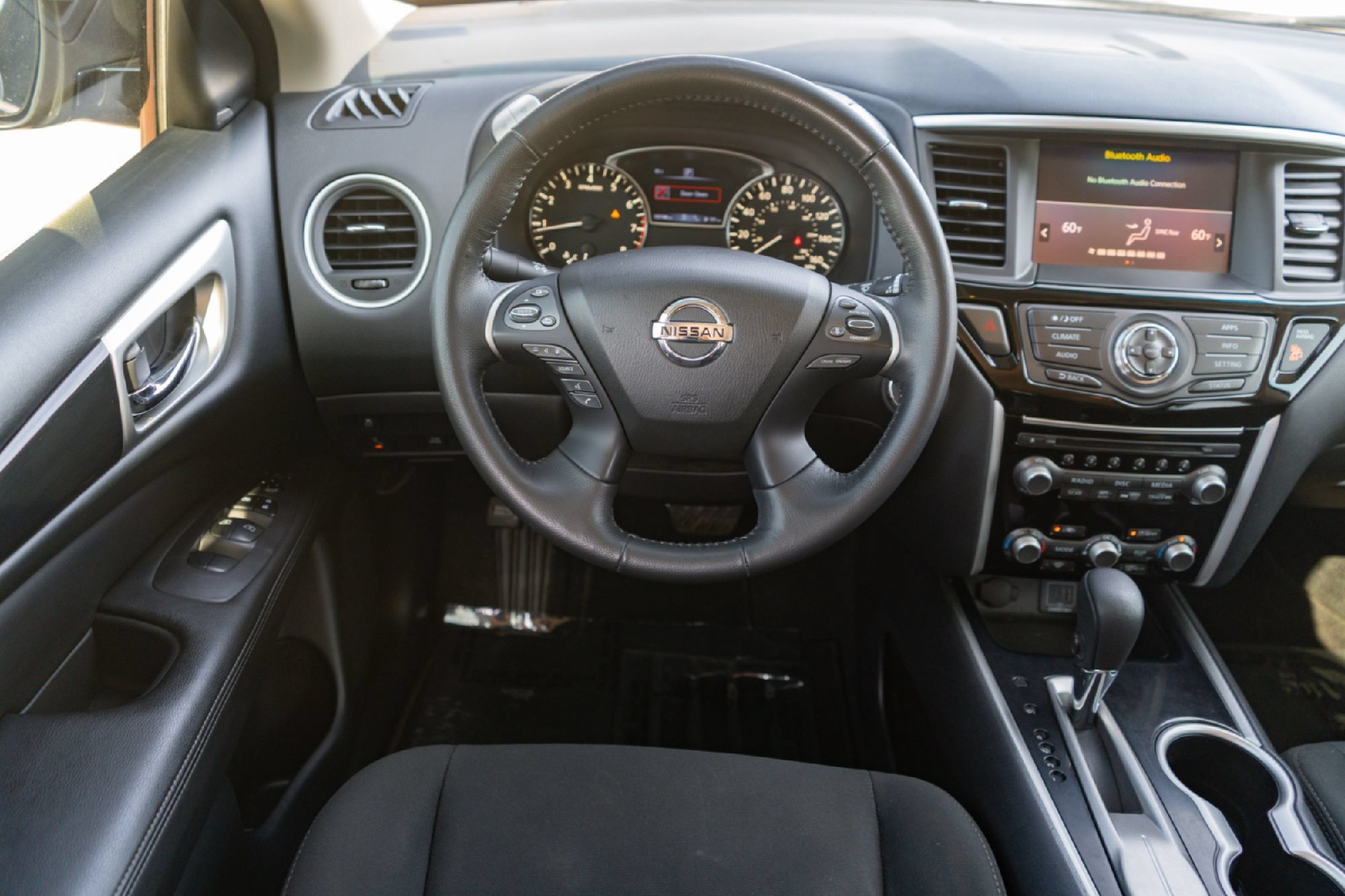 Used 2020 Nissan Pathfinder SV FWD image 23