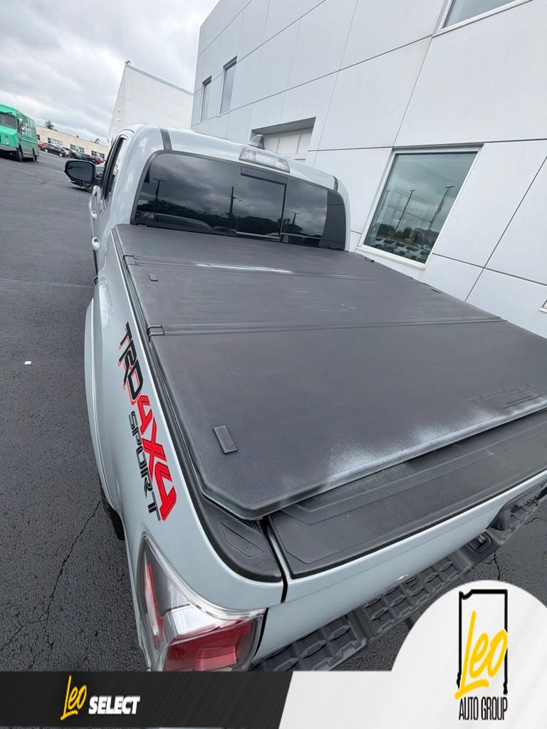 Used 2020 Toyota Tacoma TRD Sport AWD/4WD image 12