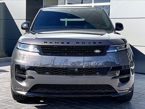 Used 2025 Land Rover Range Rover Sport Dynamic SE AWD/4WD image 2