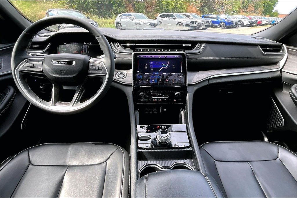 Used 2025 Jeep Grand Cherokee Limited 4xe AWD/4WD image 18