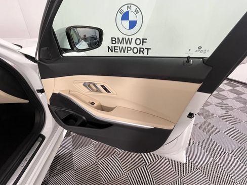 Certified 2024 BMW 330i xDrive Sedan w/ Convenience Package AWD/4WD image 22