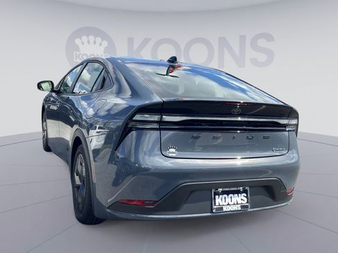 New 2026 Toyota Prius Plug-In Hybrid image 4