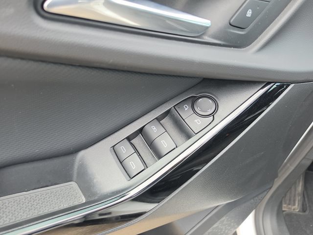 Used 2025 Chevrolet Equinox LT AWD/4WD image 16