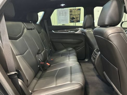Used 2023 Cadillac XT5 Sportv w/ Technology Package AWD/4WD image 32