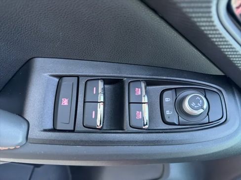 Certified 2025 Subaru Crosstrek 2.5i Limited image 33
