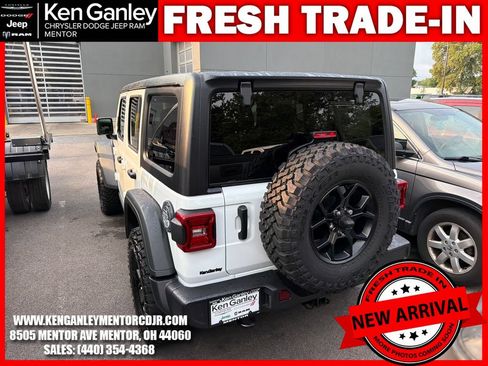 Used 2025 Jeep Wrangler Unlimited Sport AWD/4WD image 9