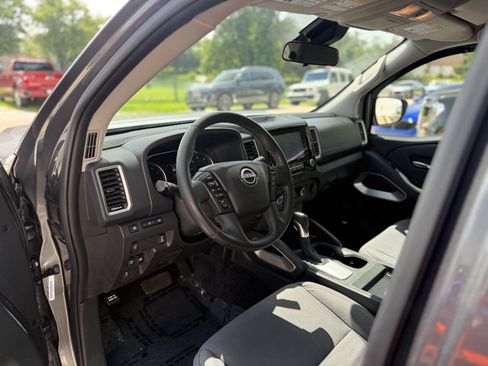 Used 2023 Nissan Frontier SV w/ SV Convenience Package AWD/4WD image 14