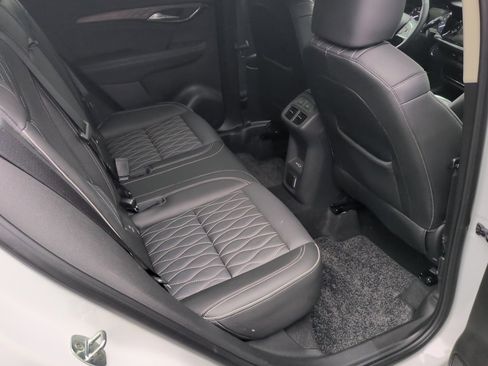 Used 2022 Buick Envision Avenir w/ Safety Package image 34