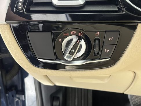 Used 2023 BMW 530i xDrive w/ Convenience Package image 21