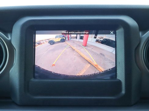 Used 2021 Jeep Wrangler Unlimited Sport image 12