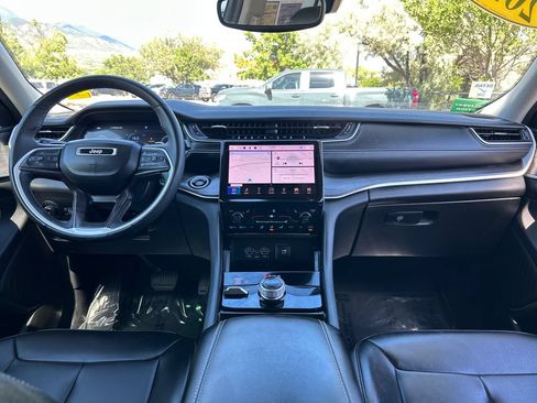 Used 2023 Jeep Grand Cherokee Limited AWD/4WD image 6