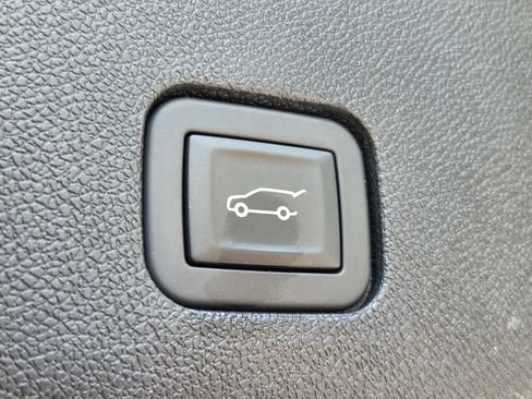 Used 2025 Cadillac XT6 Premium Luxury w/ Platinum Package AWD/4WD image 18