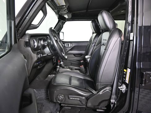 Used 2022 Jeep Wrangler Unlimited Sahara w/ Cold Weather Group image 20