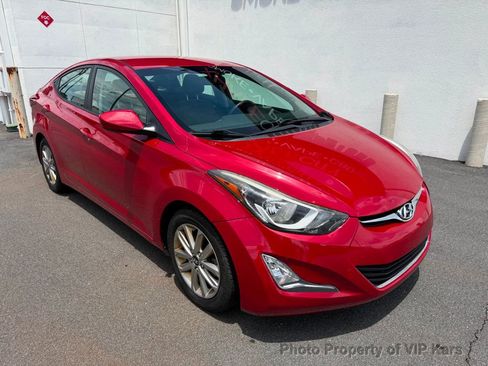 Used 2016 Hyundai Elantra SE w/ Option Group 02 FWD image 3