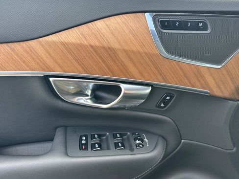 Certified 2025 Volvo XC90 B6 Plus image 15