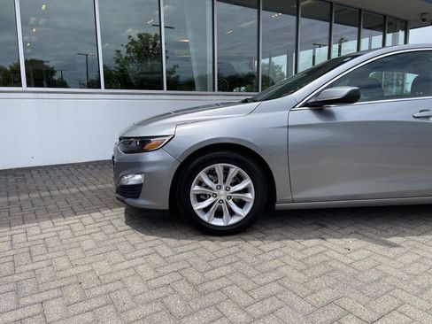 Used 2025 Chevrolet Malibu LT FWD image 9