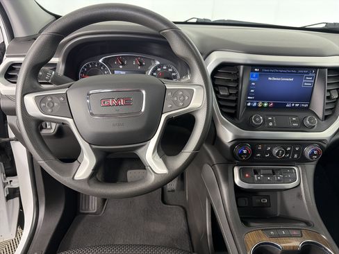 Certified 2023 GMC Acadia SLE FWD image 11