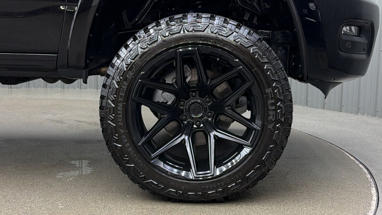 Used 2025 RAM 1500 Big Horn AWD/4WD image 9
