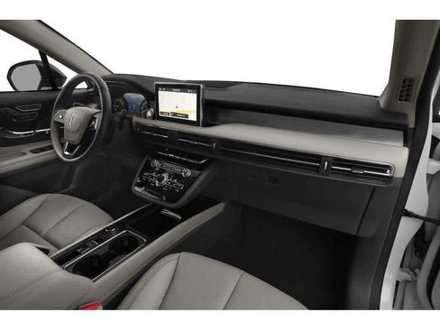 Used 2021 Lincoln Corsair FWD w/ Premium Package image 42