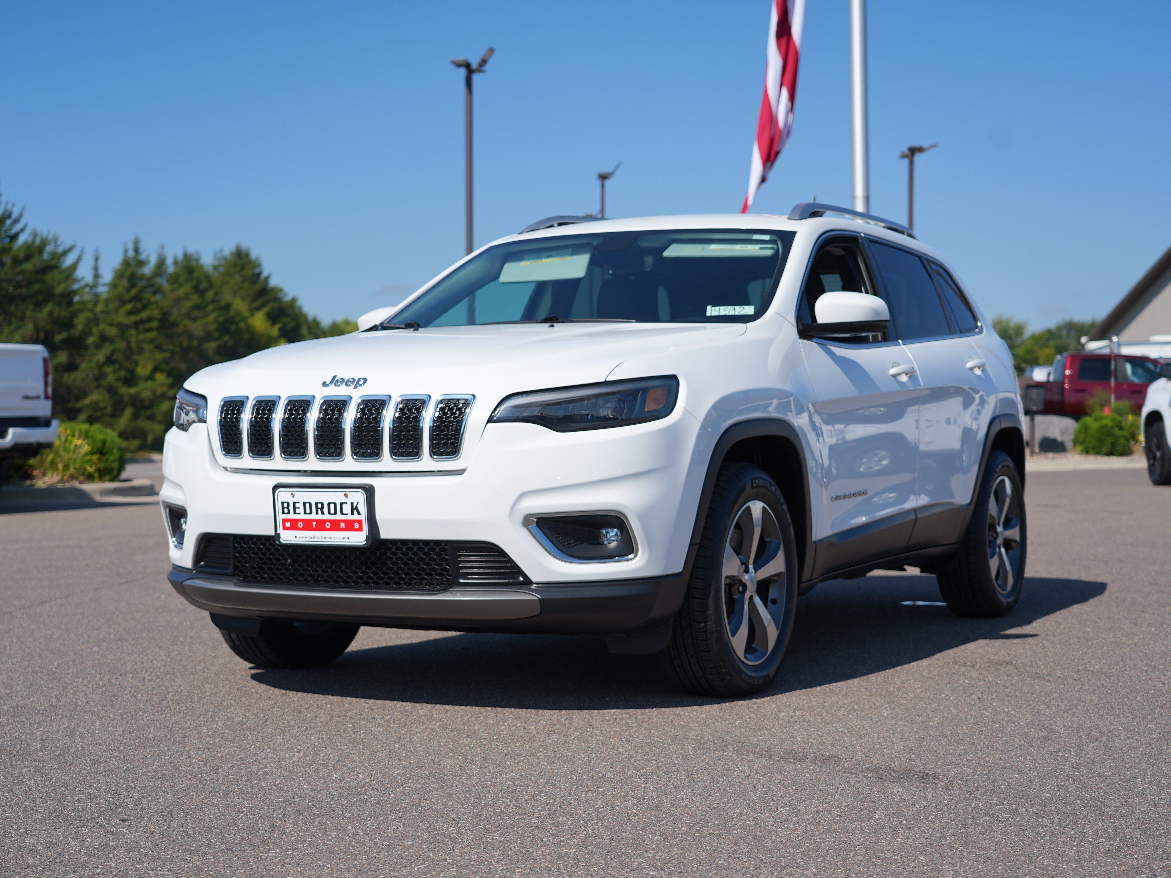 Used 2019 Jeep Cherokee Limited AWD/4WD image 7