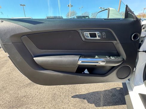 Used 2022 Ford Mustang Coupe image 21