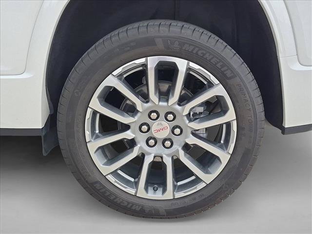 Used 2023 GMC Acadia Denali w/ Denali Ultimate Package FWD image 27