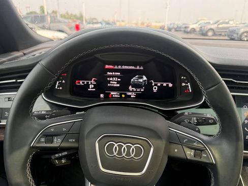 Used 2024 Audi Q8 Premium Plus AWD/4WD image 24