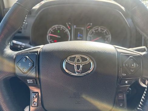 Used 2024 Toyota 4Runner TRD Off-Road Premium w/ Off Road Premium Plus Package image 15