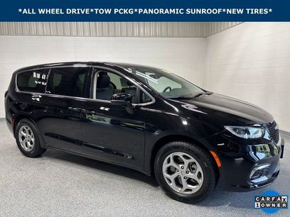 Used 2024 Chrysler Pacifica Limited w/ Trailer Tow Group