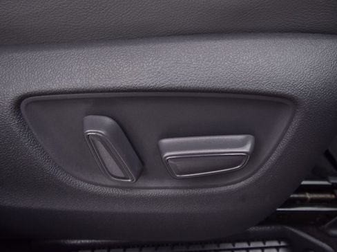 Used 2021 Toyota Sienna XLE image 30