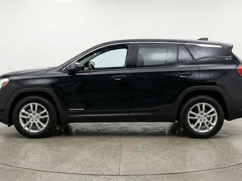 Used 2024 GMC Terrain SLT AWD/4WD image 5