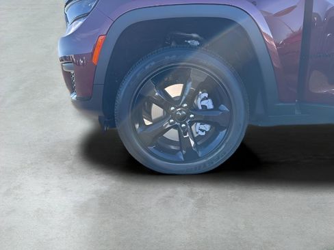 New 2025 Jeep Grand Cherokee L Altitude image 39