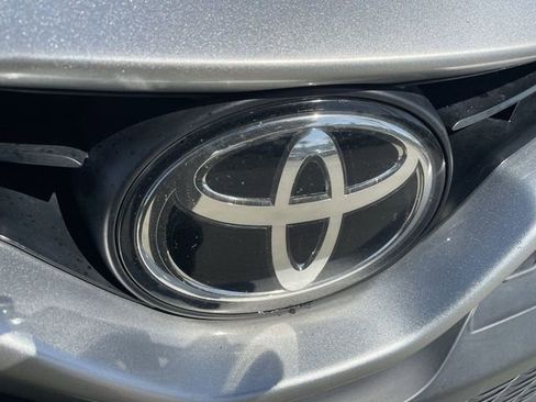 Used 2022 Toyota Camry SE image 28