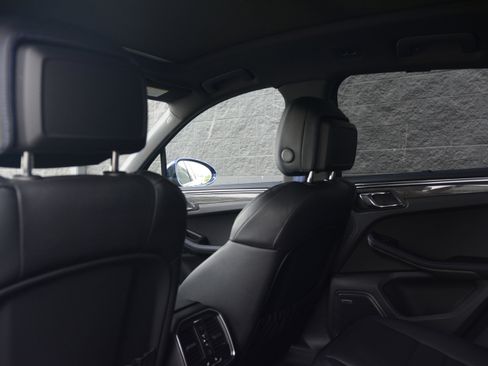 Certified 2024 Porsche Macan GTS w/ Premium Plus Package image 32