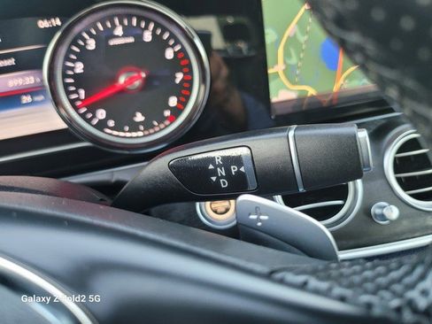 Used 2018 Mercedes-Benz E 300 4MATIC image 31