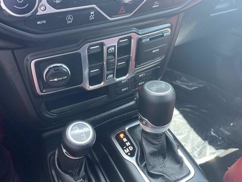 Used 2022 Jeep Wrangler Unlimited Sport AWD/4WD image 40
