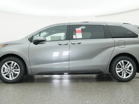 New 2026 Toyota Sienna Limited FWD image 15