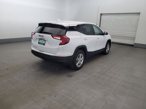 Used 2024 GMC Terrain SLE FWD image 9