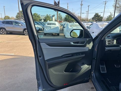 New 2026 Volkswagen Atlas Peak Edition AWD/4WD image 21