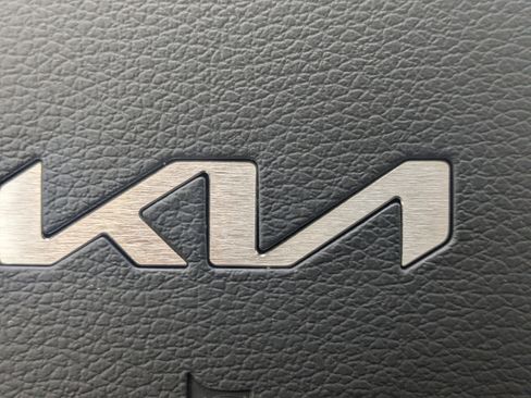 Certified 2024 Kia Telluride S AWD/4WD image 37