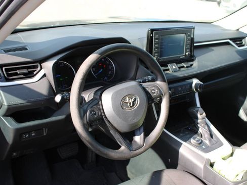 Used 2021 Toyota RAV4 XLE AWD/4WD image 27