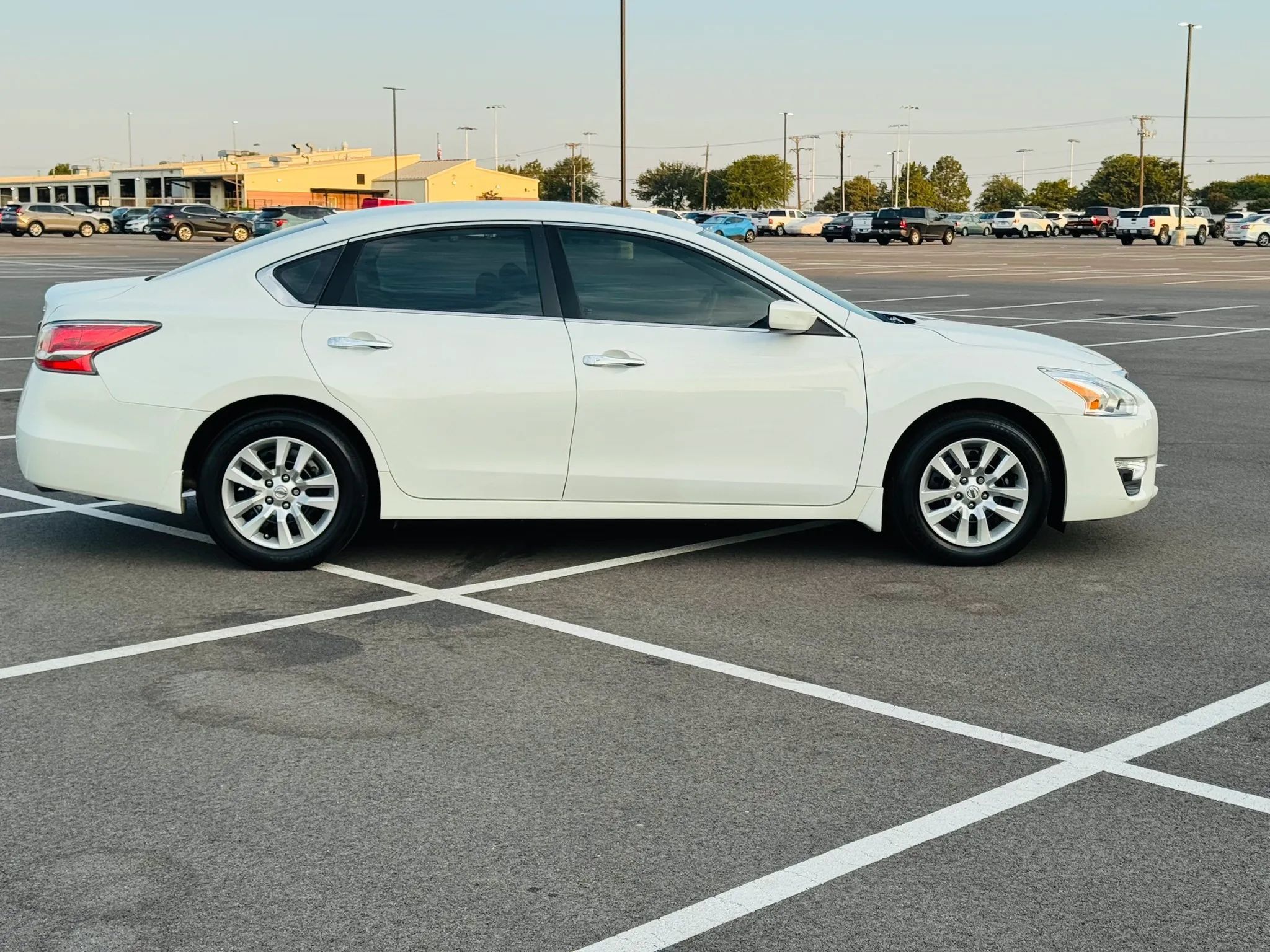 Used 2015 Nissan Altima 2.5 S w/ Power Driver Seat Package FWD image 8