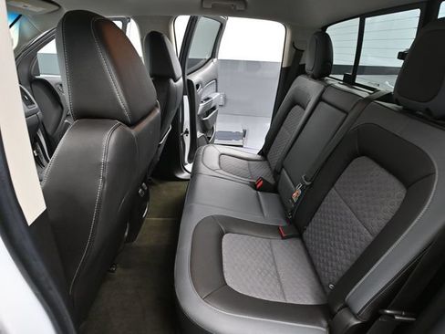 Used 2018 Chevrolet Colorado Z71 AWD/4WD image 33